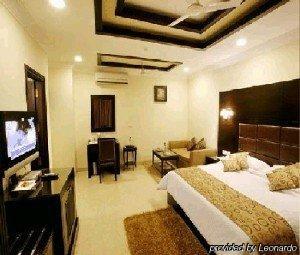 Hotel Parkland Chirag Enclave Nové Dillí Exteriér fotografie