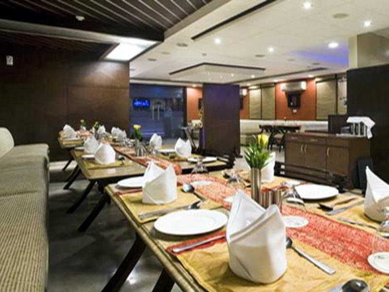 Hotel Parkland Chirag Enclave Nové Dillí Exteriér fotografie