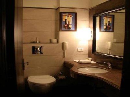 Hotel Parkland Chirag Enclave Nové Dillí Pokoj fotografie